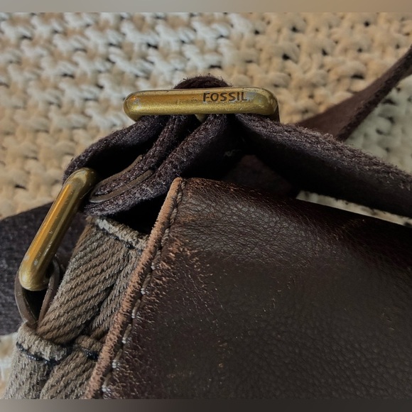 Fossil Unisex Leather & Canvas Messenger Bag w/Several Slip-In Compartments - Picture 9 of 14